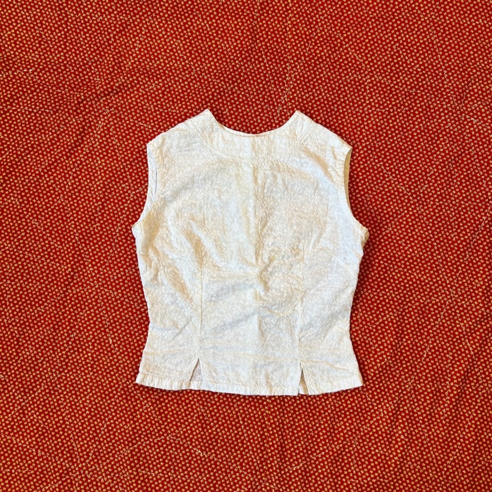Vintage White Eyelet Embroidered cotton Sleeveless Button Back Shell Top Small